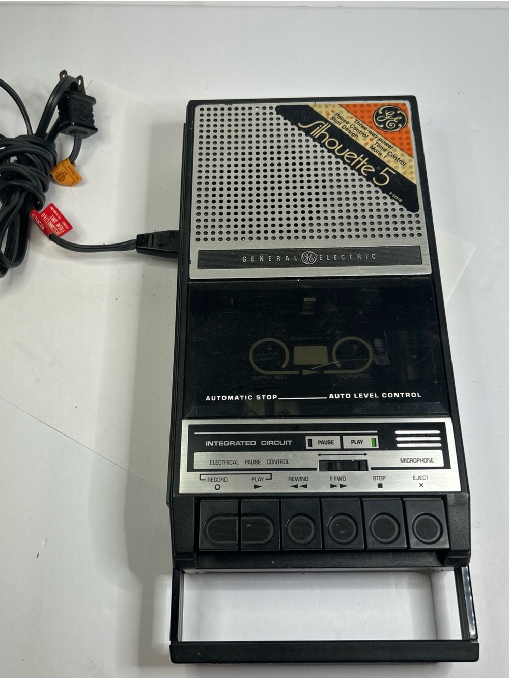 Vintage GE cassette tape recorder player with handle and cord works